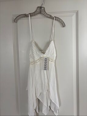 Kimchi Blue White Lace-Trim Spaghetti Strap Handkerchief Hem Top